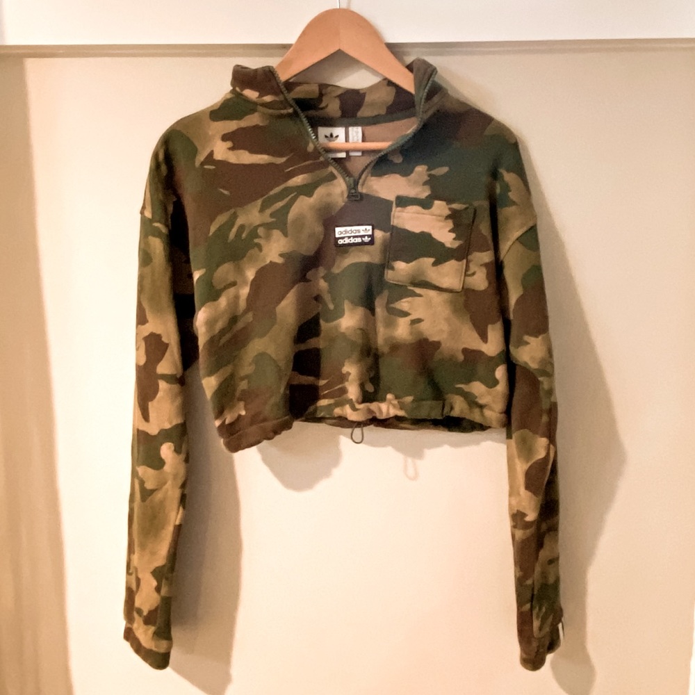 NWOT ADIDAS Cropped Sweatshirt